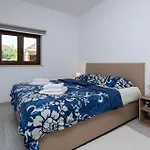 別荘 Luxurious In Golaš
